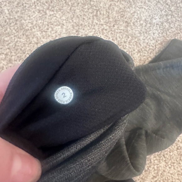 lululemon grey leggings size 2, 25 inch - Picture 2 of 4